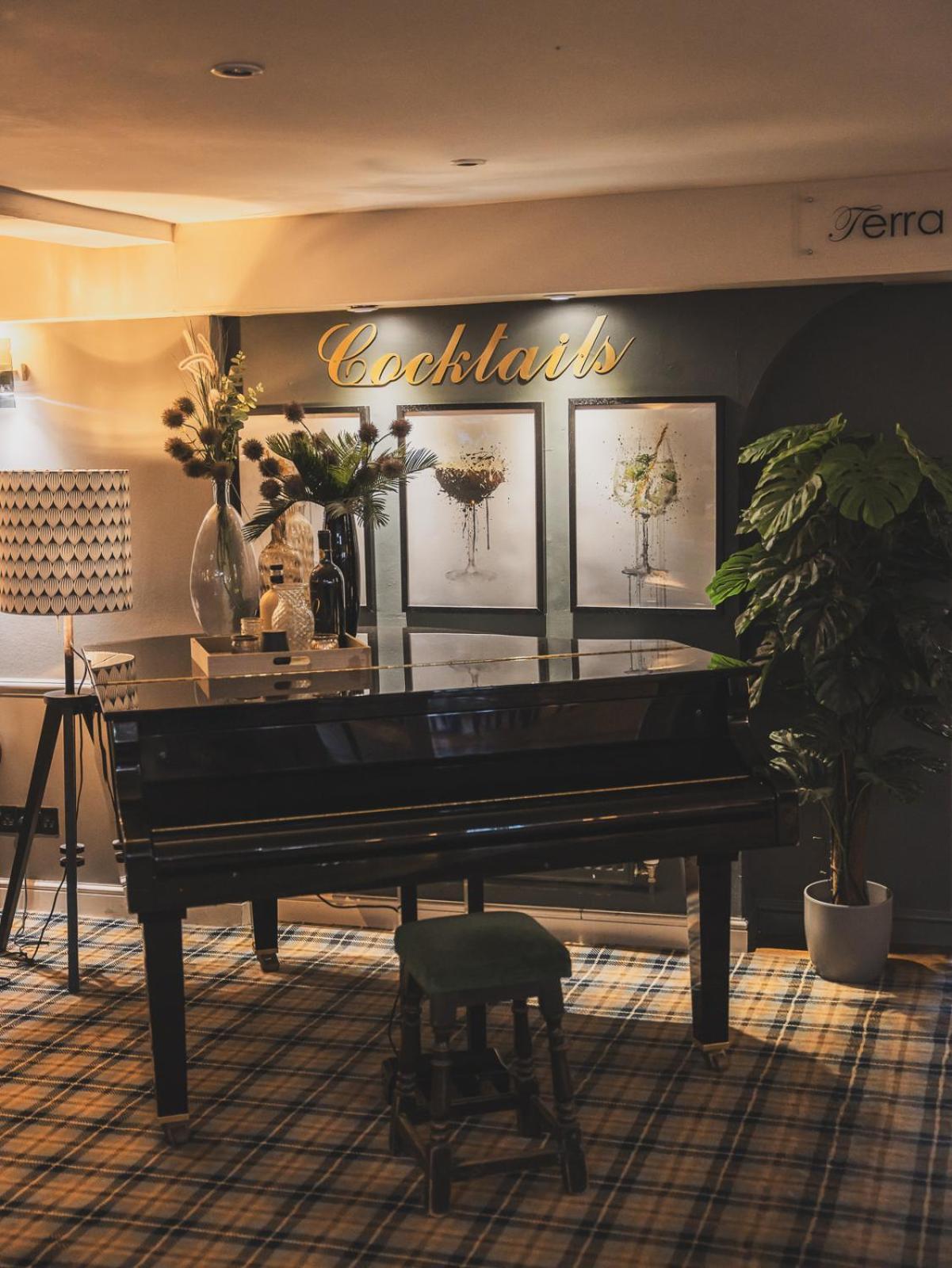 فندق Crossways ويلْزْ المظهر الخارجي الصورة Cocktails bar