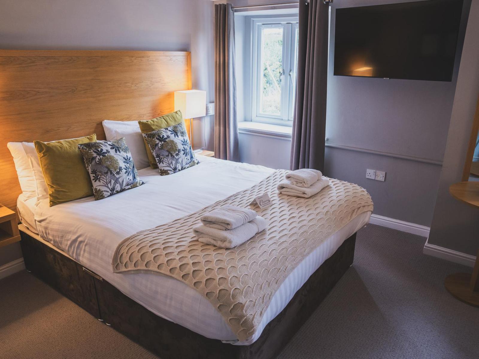 فندق Crossways ويلْزْ المظهر الخارجي الصورة A bedroom at the hotel